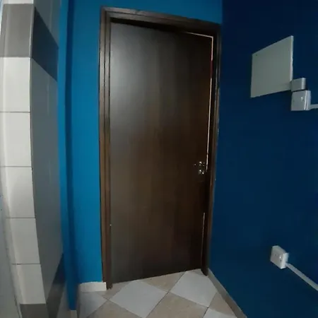Blu * Xylophaghou